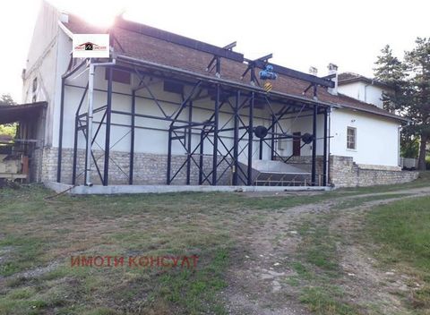 Imoti Consult offers in the village of Kamen a wine cellar of French type massive building, consisting of a reception department, production and administrative part. The reception room was put into operation in 2002, has a capacity of 25 tons of grap...