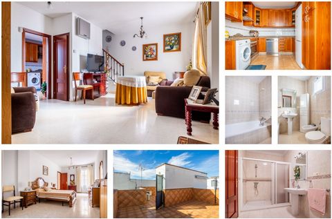 Opportunity, Beautiful and Fantastic house in Brenes! We present this wonderful double-story house with a terrace in the center of Brenes with 4 bedrooms, 2 bathrooms, 1 toilet, living room, kitchen with interior patio, and fully furnished. It is loc...