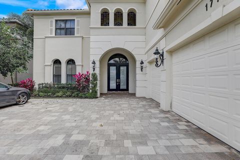 Come see this newly remodeled Mariposa model on a peaceful cul de sac w/lake views in the sought-after Oaks community. With 5 bedrooms, loft, and 4.5 baths, this home welcomes you with high ceilings, upgraded marble and wood floors, and complete impa...