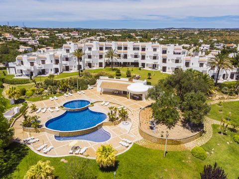 One bedroom apartment equipped with a king-size bed (2 single beds put together) and bunk bed in common area - perfect for family holidays. BnBird invites you to enjoy the exclusive Clube Albufeira, a resort with 4 swimming pools, mini golf, mini-mar...