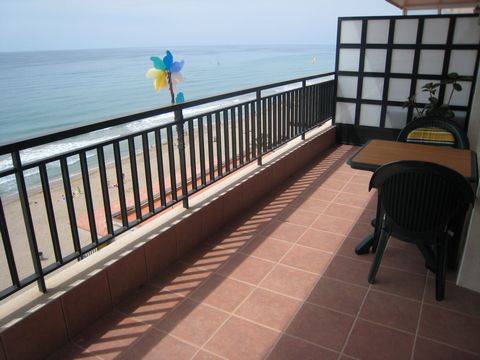 It is a very quiet apartment and ideal to enjoy the sea and the views. All the rooms have a lot of light and the sun enters in the morning. The terrace facing the sea is wonderful. In front there is a pedestrian promenade, so there is no noise from c...