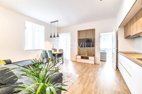 Novi Zagreb, Siget, a beautiful, newly renovated, fully equipped two-room apartment of 56 m2 on the high ground floor of a recently completed building. It consists of an entrance hall, a bedroom, a bathroom, a master bedroom with a bathroom, a living...