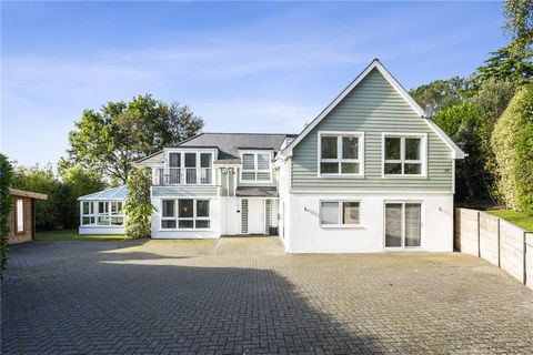 This exquisite 3500sqft New England style property is in one of the area’s most desirable locations. Sitting neatly amongst landscaped grounds this beautiful south-west facing property provides seclusion and privacy whilst being within walking distan...