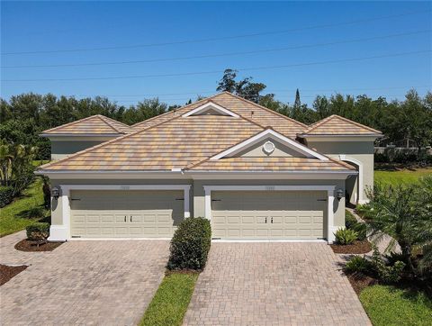 Welcome to this absolutely stunning home in Fairfield! This inviting 2-bedroom, 2-bathroom villa with a den boasts a beautiful open floor plan, perfect for entertaining or simply enjoying the Florida lifestyle. Step inside and be greeted by the warm ...