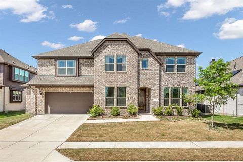 Welcome to West Crossing in the growing city of Anna! This Bloomfield built home is a multigenerational two story home with six bedrooms, five and a half baths, open family room with high ceilings, and an upstairs game room! The primary suite is feat...