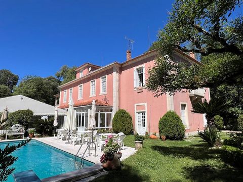 Palacio de 15 dormitorios con varios anexos y piscina en 6,5 hectáreas de terreno en Luso, Mealhada En la cima de una colina a 1 km de las termas de Luso y con vistas al impresionante bosque de Buçaco, se encuentra el pueblo de Duparchy. La casa sola...