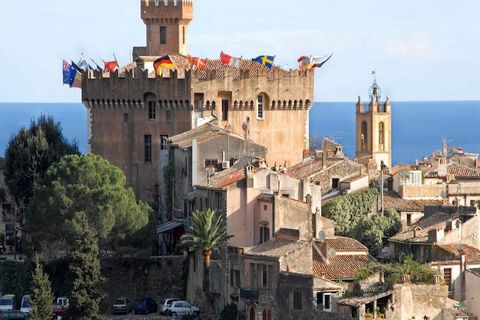 Residenza “La Pinède”. Dal mare, a 50 m dalla spiaggia, strada da attraversare. Infrastruttura della casa: ascensore. Negozio alimentare 850 m, supermercato, shopping center 3.5 km, panetteria 10 m, cafe 10 m, fermata bus 