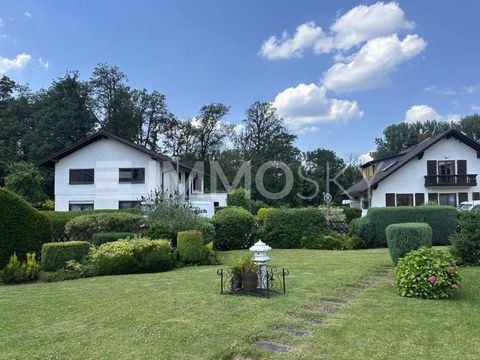 Sie suchen das perfekte Grundstück für Ihre Stadtvilla mit großem Garten oder zum Bau eines Doppelhauses? Wir bieten Ihnen das Traumgrundstück in bester Villenlage in Dietzenbach. Auf dem Grundstück steht derzeit noch ein sehr gepflegtes kleines Einf...