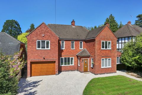 This immaculately presented four bedroom home in west Leicestershire village is set amongst predominantly large period homes in a leafy conservation area know as ‘Kirby Fields’. Standing on a good sized plot this individual 1950’s home is beautifully...