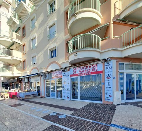 EXCLUSIVITY Port Fréjus FALLING PRICES Rare privileged location directly on the quays Commercial Walls all shops except restaurants This property is offered by Roberta Conti EI, commercial agent (RSAC 431493691) For more information, call Quorner Imm...