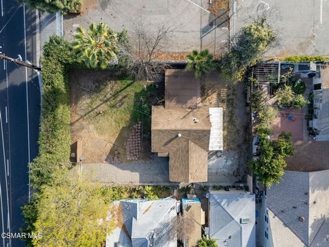 Unlock the possibilities with this centrally located property, offering incredible potential for investors and visionaries alike. Whether you're looking for a home to temporarily settle in while crafting your future plans or seeking a home with a lit...