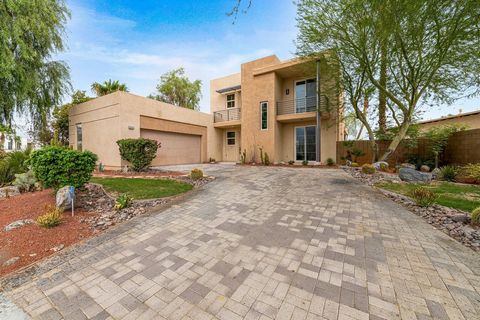 Rich Contemporary Elegance with MAGICAL MOUNTAIN and GOLF COURSE VIEWS in ESCENA. Enter into an opulent, architecturally significant Great Room with vaulted ceilings creating a light and bright atmosphere. Freshly renovated, take note of the designer...