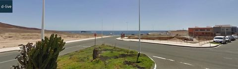 Century 21 guiniguada brings to the market a great investment opportunity.2,300m2 urban plot.It is located in the residential area of the old dock, Playa de Arinaga, Aguimes.Located in front of the sea on the first line, 100m from the new maritime pa...