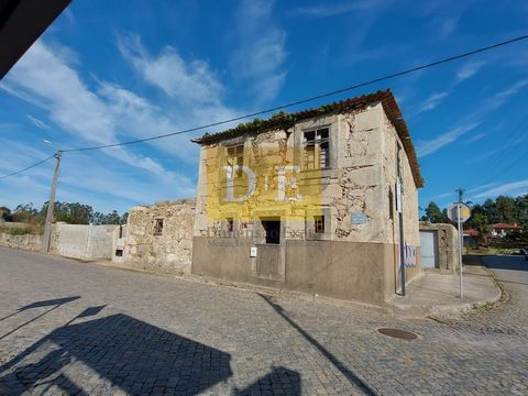 Sale of 3 bedroom villa in the rehabilitation phase. It is located in Vilar – Modivas – Vila do Conde. It is sold at the current stage, without being finished. Being delivered completely walled. The villa is set on a plot of land with 310 m2, with a ...