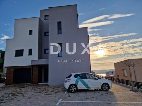 ZADAR, S.FILIP I JAKOV - penthouse met garage en lift Dit nieuwbouwappartement is een zeldzaamheid op de vastgoedmarkt. Gevestigd in een modern ontworpen gebouw en de ideale combinatie van luxe, comfort en functionaliteit. Het indrukwekkende dakterra...