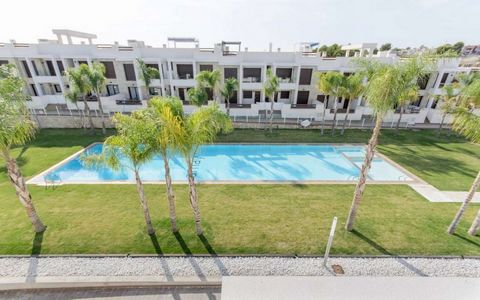 Bungalows for sale in Torrevieja, Alicante, Costa BlancaA completely new project that is located on the side of a hill with magnificent views of the pink lagoon. This project consists of 104 apartments. Phase I, which is already for sale, has 52 home...