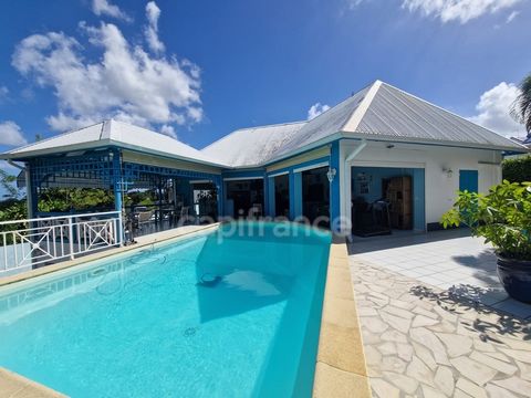 Villa à vendre 4 pièces avec piscine, terrasse, grand jardin, BAIE-MAHAULT (971)