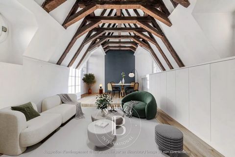 Barnes is listing an exceptional 54m² (581 sq ft) property requiring redecoration, in the heart of one of the most beautiful townhouses in the Marais, the Hôtel d'Hozier, a listed historic monument dating from 1623, which underwent exceptional renova...