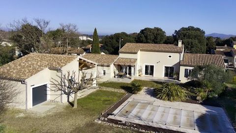 REF600GG **Exclusivité**Région Valréas. Ne tardez pas à découvrir cette propriété de 154m² habitables et son logement indépendant d'environ 35m² situés à deux pas des commodités d'un village recherché dans la région de Grignan... La villa vous est pr...