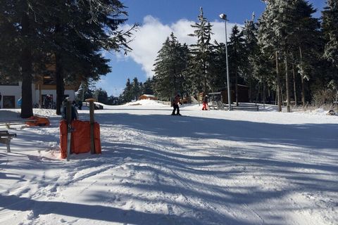 Pomiędzy Knüllwald i Fuldtal w samym sercu wyżynnego regionu Północnej Hesji znajduje się „Rotkäppchenland”(Kraina Czerwonego Kapturka). Tutaj w odległości 4,5 km od miasta Kirchheim, w małej dolinie wśród zalesionych wzgórz, położony jest zadbany pa...