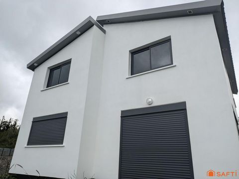 Prête à finir, cette maison neuve n'attend que vous pour révéler tout son potentiel.
