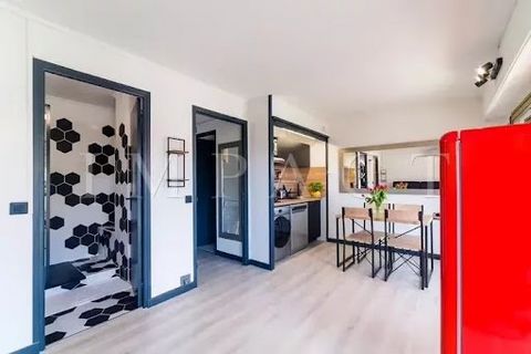 Impact vous propose ce magnifique studio de 26.14m² entièrement rénové en 2024. Situé au 5ème étage, il dispose d'une entrée, d'un séjour/cuisine, une salle d'eau, un WC et d'une belle terrasse exposée. Une Grande Cave est vendue avec l'appartement. ...