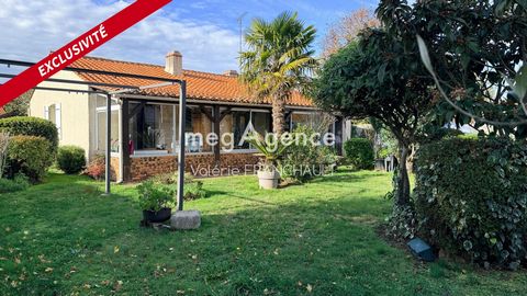 Charmante maison de plain-pied au calme, non mitoyenne, avec garage et cabanon de jardin.