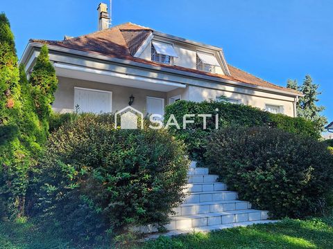 Maison familiale avec studio indépendant et sous-sol total