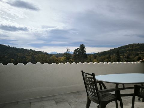 Face aux pyrénées , 10 ' de Mirepoix