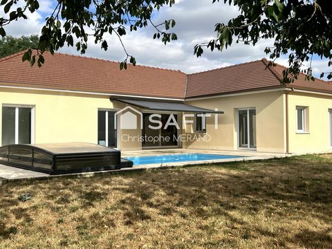 Maison de plain-pied 4 chambres avec piscine , proche du centre de CHATELLERAULT de 2021