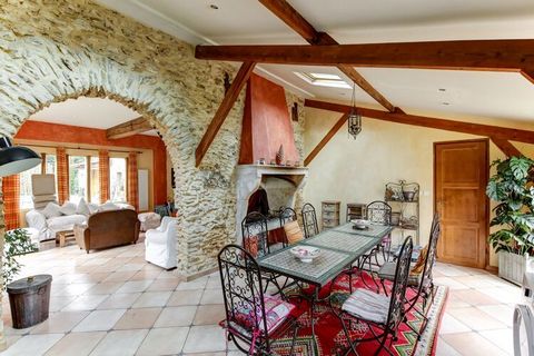 This charming holiday home is in a large wooded park, near a river and a pond in Raizeux/ This is ideal for a stopover in full nature in peace with family. A private garden is available with garden furniture and barbecue. The property is 13 km from t...