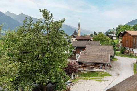 Top holiday region, top location and top holiday apartment! Come to Piesendorf, where this tastefully and comfortably furnished apartment awaits you. Perfect for a family or group of friends who want to discover the mountain world of the Kitzbühel Al...