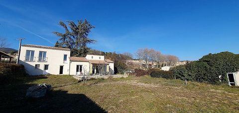   Located on a garden of 1200 m² fully enclosed for your little companion, you will have a beautiful panoramic terrace of 60 m² for your lunches and dinners facing Mother Nature in addition, the land is very easily piscinable according to your desire...