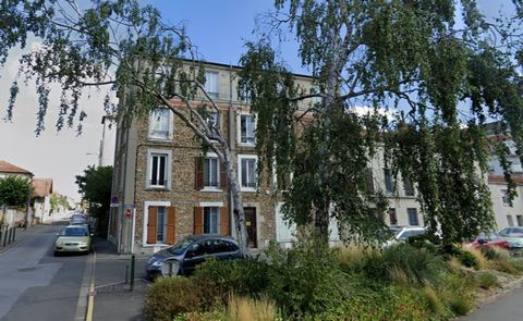 For investor this apartment sold with a tenant in place composed of: entrance, living room, separate kitchen, 1 bedroom, bathroom with toilet and a cellar in the basement. The current rent is 683 € including charges (618 rent .+65 provison of charges...