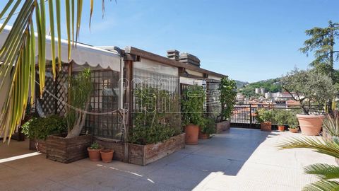 DESCRIPTION Located in the center of La Spezia, this apartment is in a green and very quiet area but less than five minutes walk from Via Prione, less than ten minutes walk from Piazza Verdi and the train station. The apartment is located on the sixt...