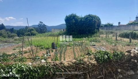 Sale of construction land in Seixas, Caminha Excellent building land, flat with 1864 m², consisting of a flat floor and with great sun exposure to the east and west. Wonderful views of the mountains and quiet area. With good access, its location ensu...