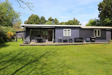 At Bjerge Nordstrand you will find this cottage in a quiet area on a fenced plot. The cottage is well furnished with open kitchen in the living room. There is a double bedroom and a room with a bunk bed. Exit from the living room to the terrace with ...