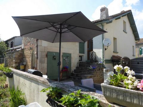 Just walk straight into this one and begin your new life in France or use as a lock-up and leave property if you prefer and all in very good order throughout. Outside storage, large garden, off road courtyard parking, 2 beds, 2 bathrooms, kitchen and...