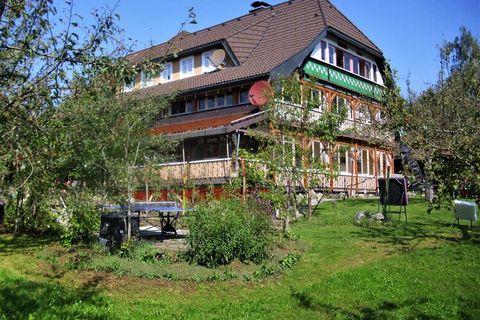Located in Bernau im Schwarzwald, this beautiful apartment features 1 bedroom for 4 people. Ideal for a small group, guests can enjoy a hot barbecue and access free WiFi at this child-friendly property. You can walk down to the town center, 200 m awa...
