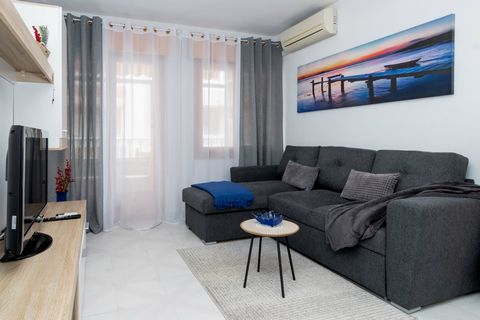 Apartment for rent. Located 50 meters from the sea, about 200 meters from the sandy beach of Asequion and 10-15 minutes walk from the promenade, parks. The first floor of a 4 - storey building. Terrace overlooking the lake and the sea. The kitchen is...