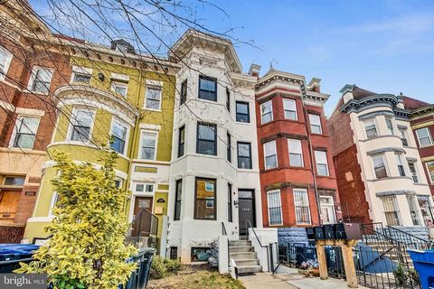 This recently renovated 3-unit Victorian including a 2 level Penthouse with a roof deck is a meticulously crafted residence offering an unparalleled blend of sophistication, convenience, and urban luxury. Located just 2 blocks from the Columbia Heigh...