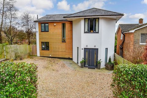 We moved here about six years ago to be nearer to our family but we are now starting a new chapter in our lives. We chose this house because it really stood out from any others we had seen with its tasteful modernization, the rear views and the excel...
