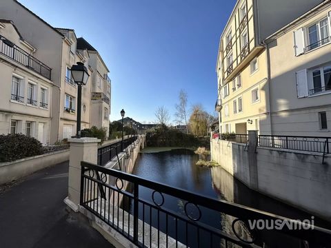 VOUSAMOI offers for sale a 60m2 apartment, with three rooms, located in a small peaceful and well-maintained condominium in Courdimanche. This recently renovated apartment includes a spacious living/dining room of 32.24m2 (double living room) offerin...