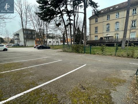 For sale 2 outdoor parking spaces, Talant near center, in small condominium located rue de la pouponnière access from boulevard Marechal Leclerc. For further information contact Mr Yan Vigneras (E.I) : ... To buy your parking space, Immo Passion two ...