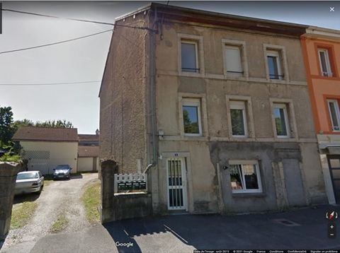 Invest in a building in the town of L'Isle-Sur-Le-Doubs. This building offers 4 apartments currently rented and 4 garages. The annual income of the whole is € 19,680. This property may be suitable for investors and serve as a financial investment. If...