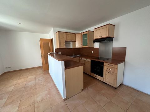 Village house just 12 minutes from Narbonne completely renovated in 2004, with a surface area of 73 M2. It consists of a bedroom and a toilet on the ground floor, on the first floor you will find a living room with its fully equipped kitchen and on t...