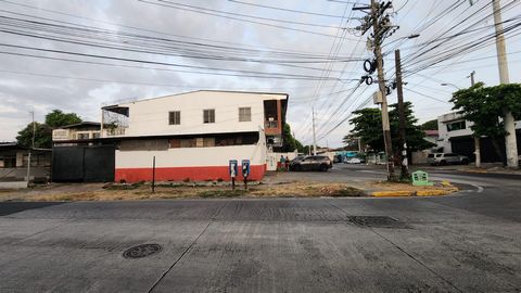 Discover this Emblematic Commercial Building in Panama Viejo! Immerse yourself in the history and charm of Panama Viejo with this impressive commercial building, strategically located near the main tourist and cultural areas of the city. Highlights: ...