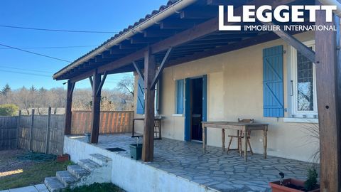 A18199SGE24 - Situated in the heart of the countryside this beautiful property offers great potential to either increase the living space, create some gites, or enjoy the large attached barn as a big workshop Information about risks to which this pro...