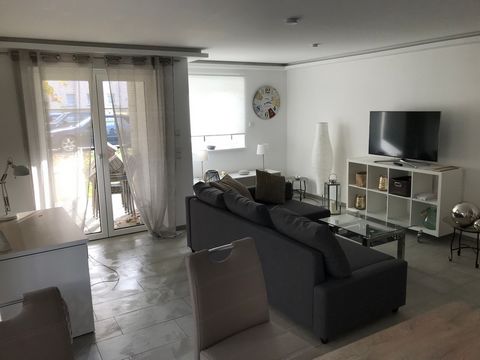 Beautiful two-room apartment near the Hanau city center. The apartment is located on the first floor of a residential complex completed in 2018 and consists of a combined living / dining area and kitchen, a bedroom and a bathroom with shower and towe...