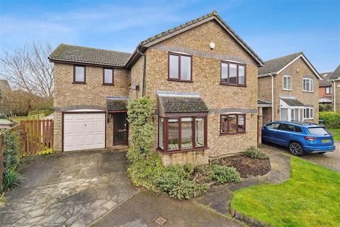A detached 5 bedroom home located in a quiet cul de sac of only 7 properties. The property has a delightful conservatory and well proportioned accommodation throughout. The property benefits from several improvements to the original specification now...